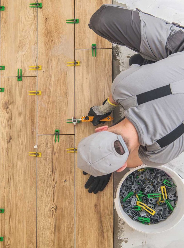tiles-floor-installer-8RLB7NJ.jpg